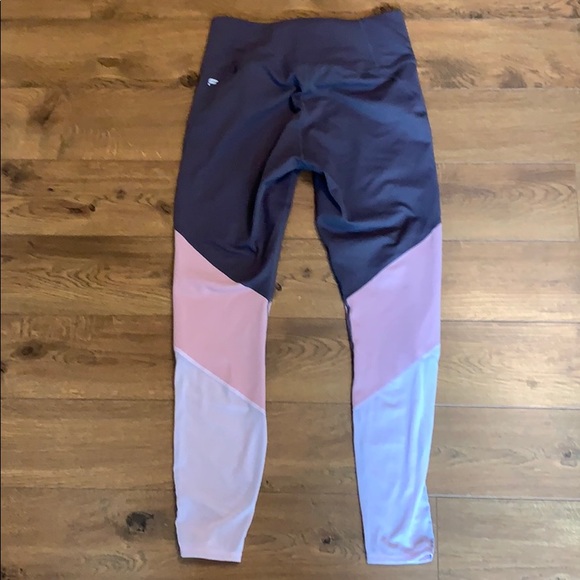 Fabletics MD ankle grey pink chevron leggings - Picture 3 of 10